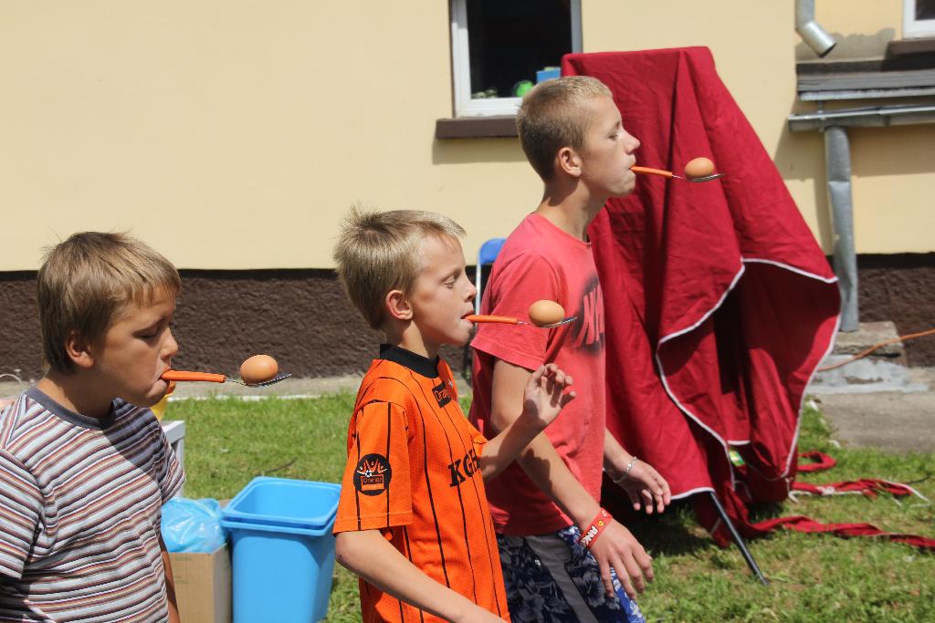 Zaprosili przyjaciół do wspólnej zabawy