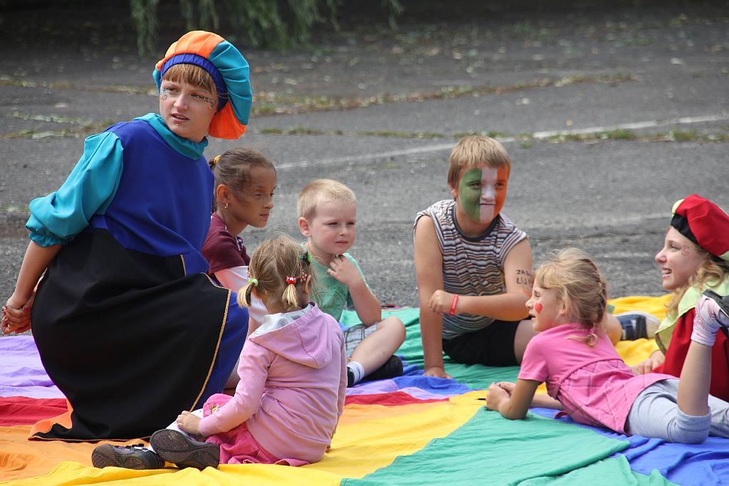 Zaprosili przyjaciół do wspólnej zabawy
