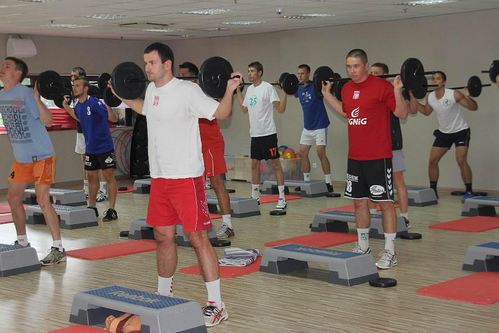 Szczypiorniści Siódemki Miedź w sali fitness