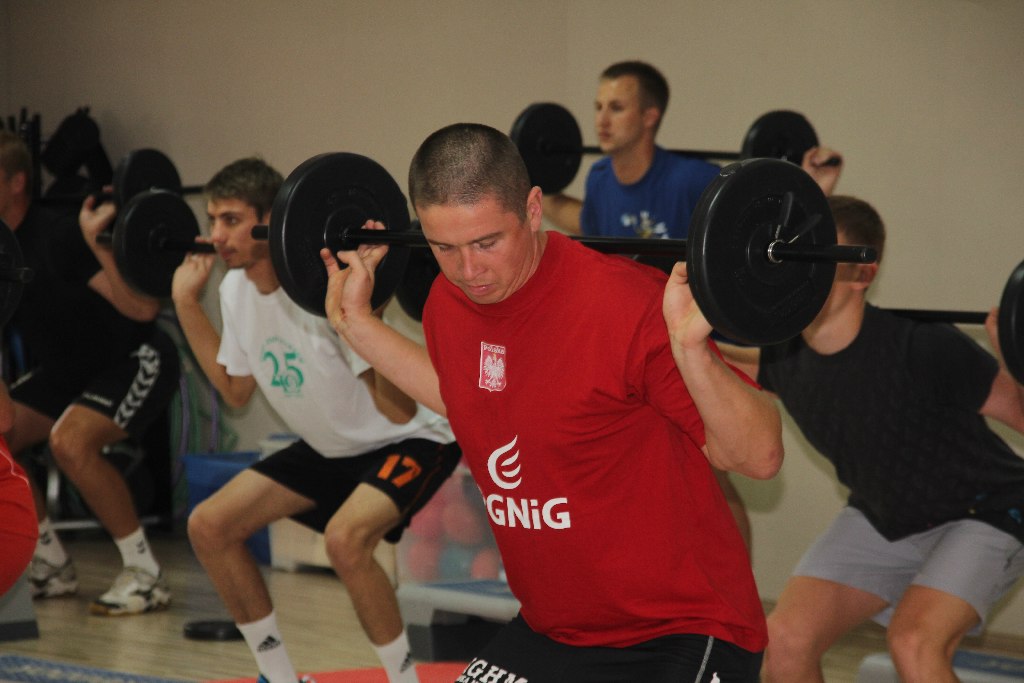 Szczypiorniści Siódemki Miedź w sali fitness