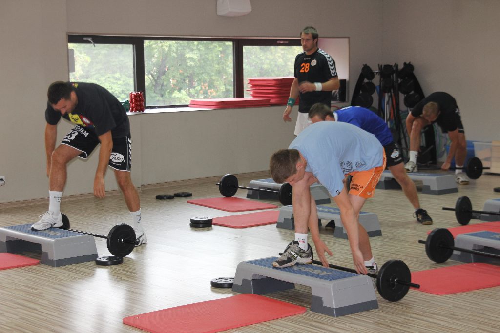 Szczypiorniści Siódemki Miedź w sali fitness