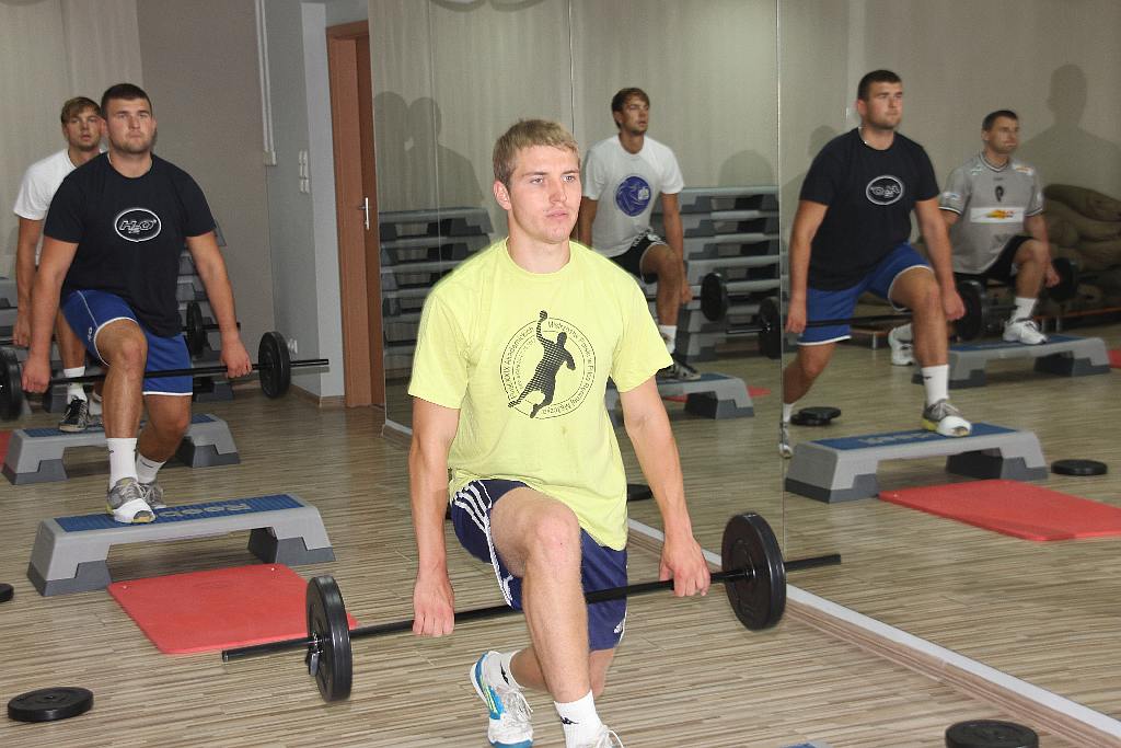 Szczypiorniści Siódemki Miedź w sali fitness
