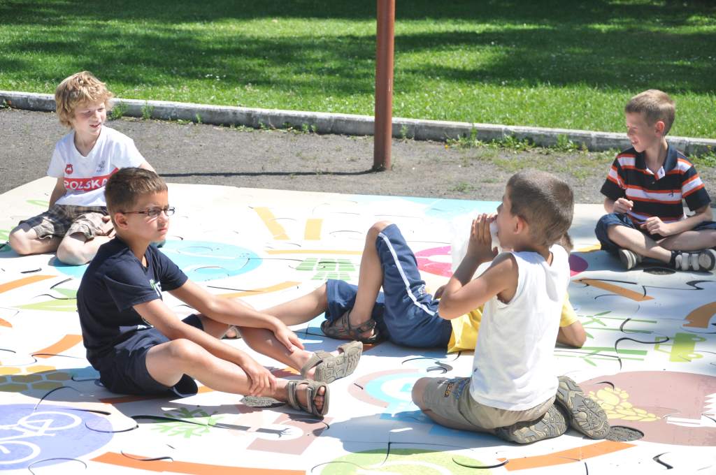 Wychowankowie MCK-u układali ekologiczne puzzle