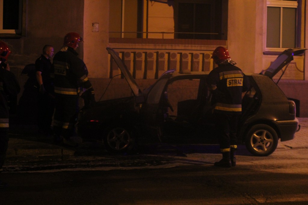 Płonęło auto na ul. Jaworzyńskiej