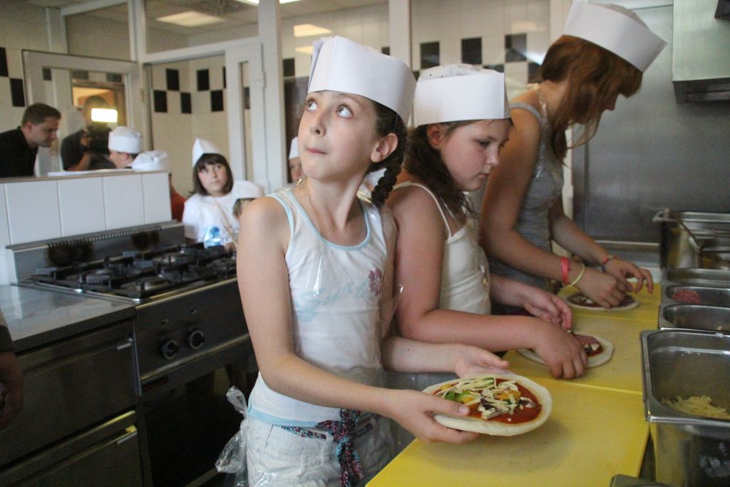 Dzieci z półkolonii w Qubusie