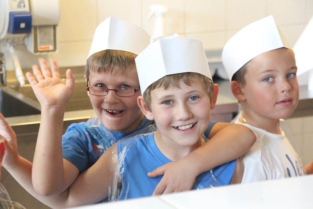 Dzieci z półkolonii w Qubusie