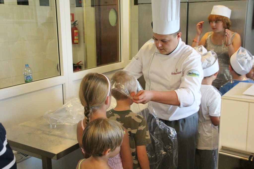 Dzieci z półkolonii w Qubusie