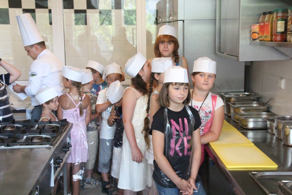 Dzieci z półkolonii w Qubusie