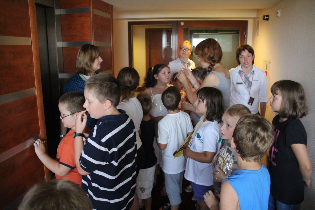 Dzieci z półkolonii w Qubusie