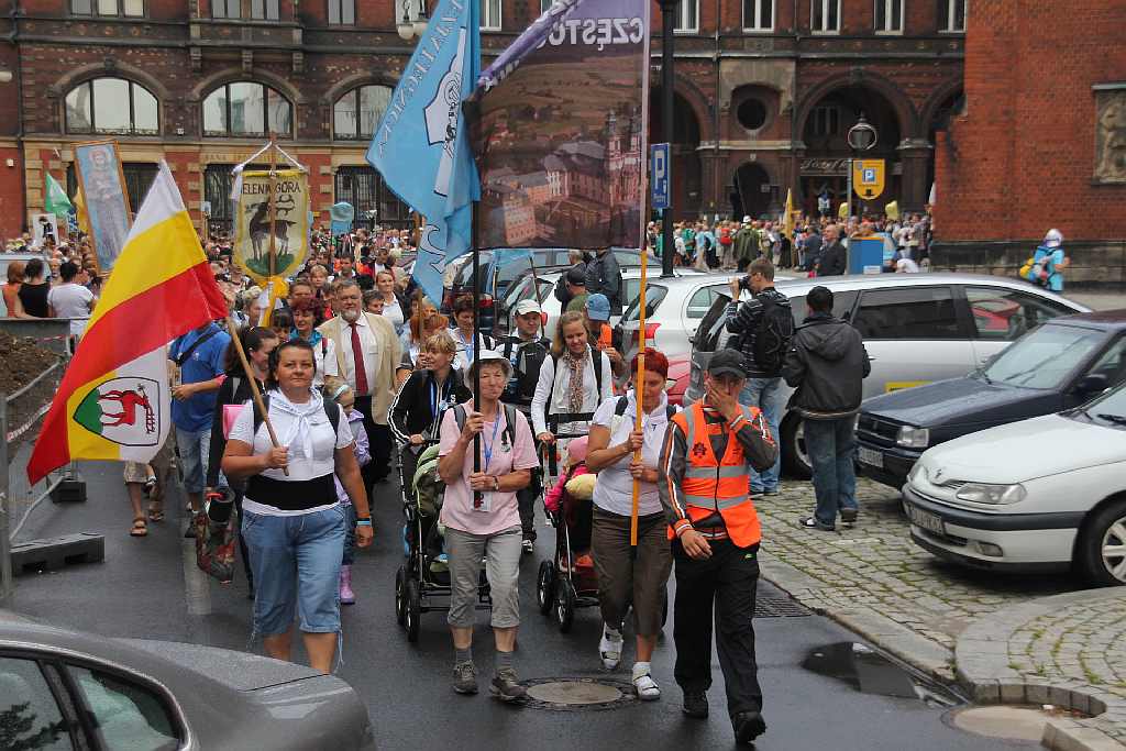 Pielgrzymi ruszyli na Jasną Górę
