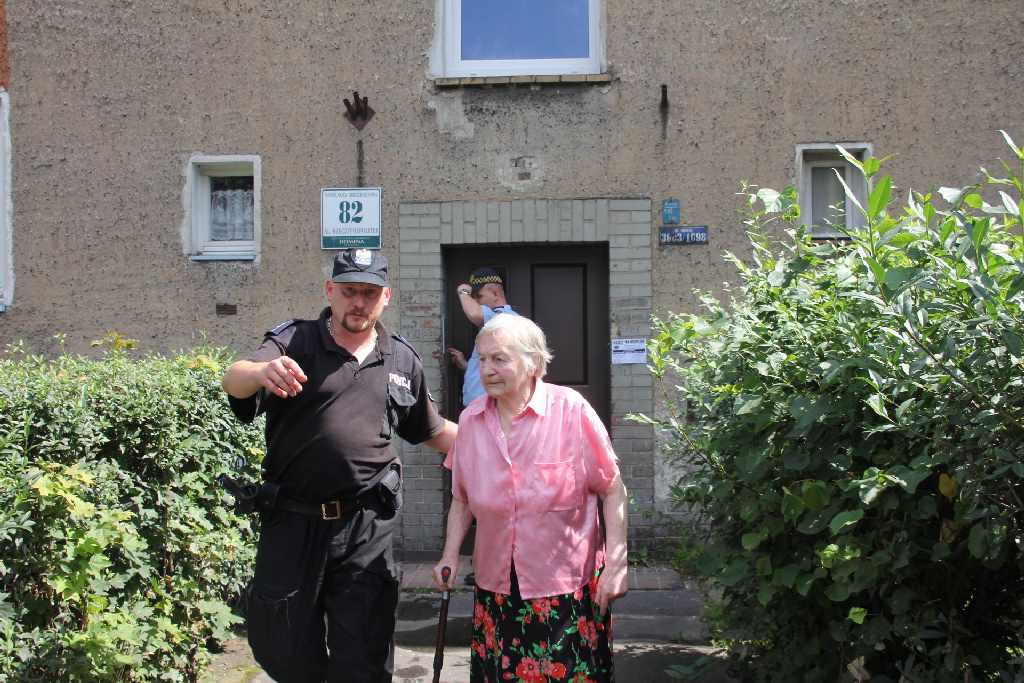 Granat na strychu kamienicy! Lokatorzy ewakuowani