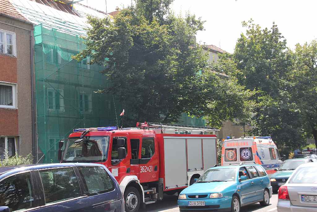 Granat na strychu kamienicy! Lokatorzy ewakuowani