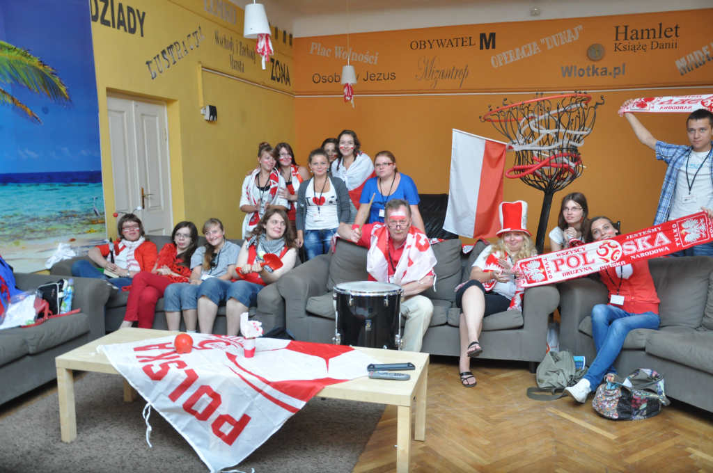 Uczestnicy Lata w Teatrze kibicowali polskim siatkarzom