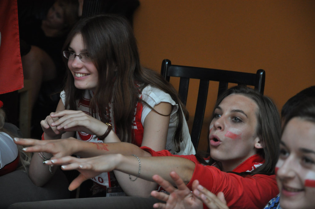 Uczestnicy Lata w Teatrze kibicowali polskim siatkarzom