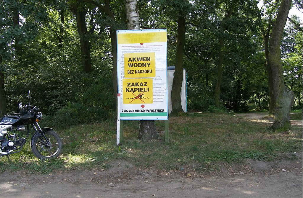 Dramat w Rokitkach. Strażacy wyłowili topielca