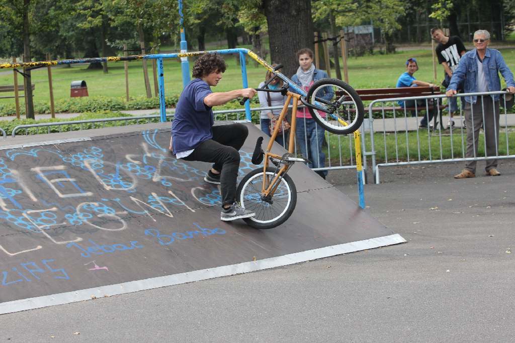 Intruz Skate Piknik w Parku Miejskim  cz2