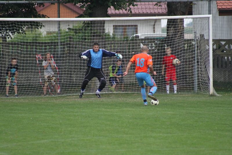 KS Legnickie Pole - GKS Męcinka 2:4