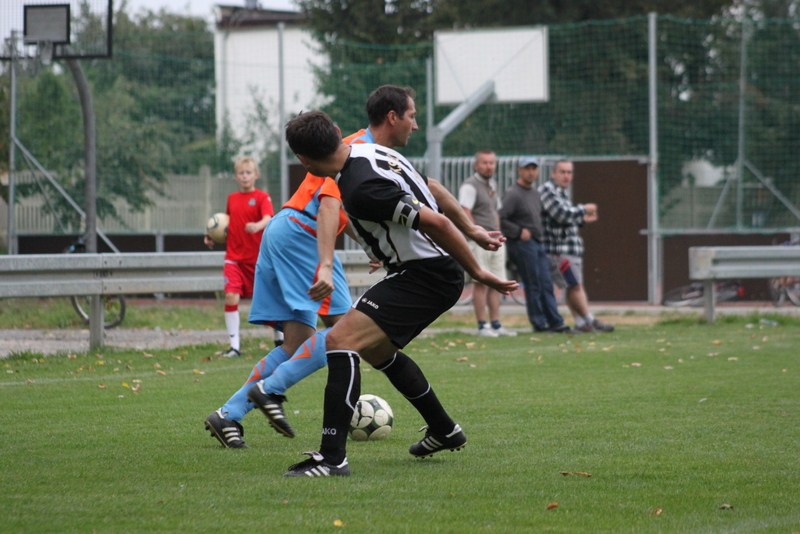 KS Legnickie Pole - GKS Męcinka 2:4