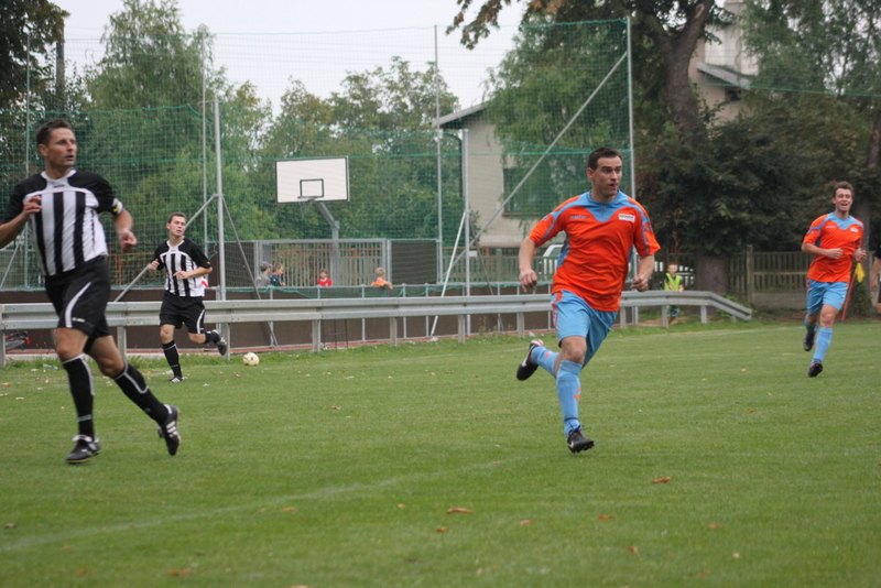 KS Legnickie Pole - GKS Męcinka 2:4