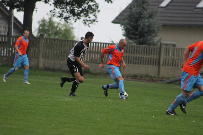 KS Legnickie Pole - GKS Męcinka 2:4