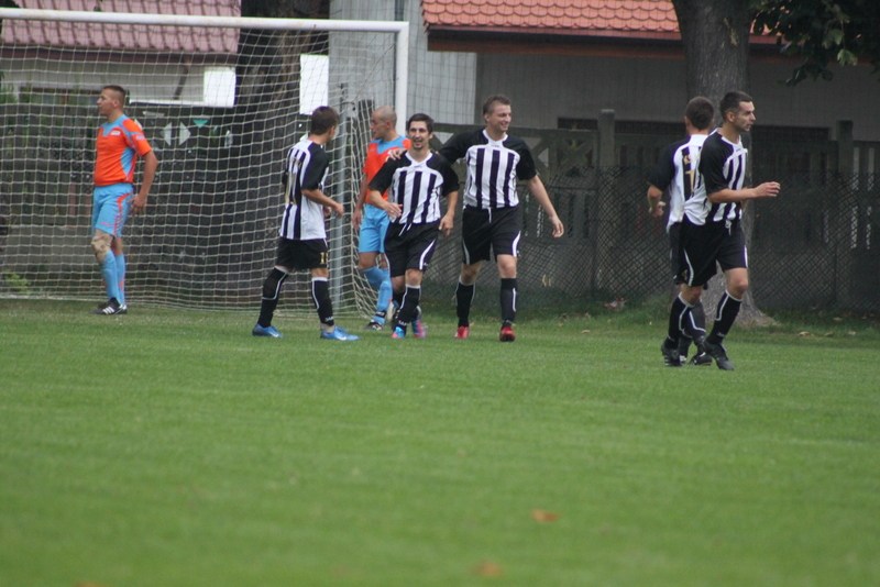 KS Legnickie Pole - GKS Męcinka 2:4