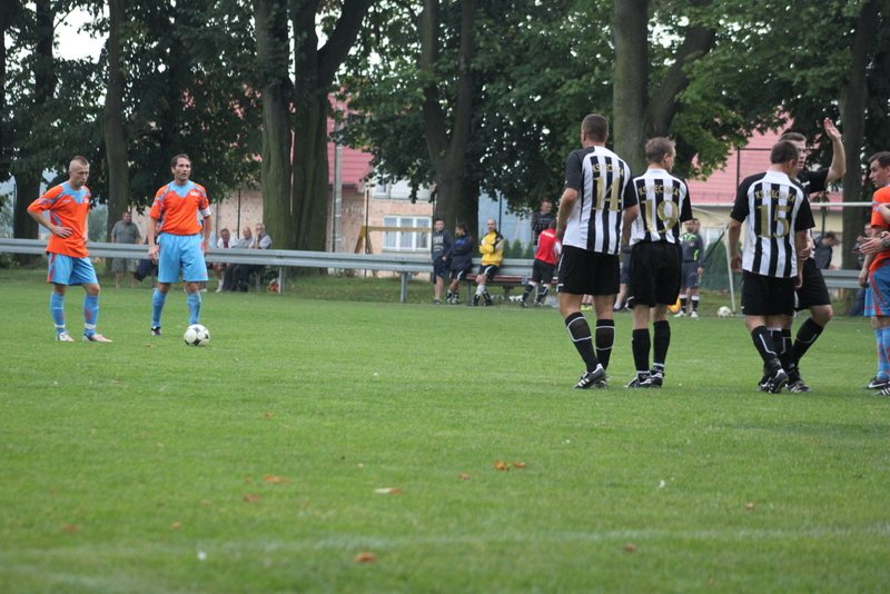 KS Legnickie Pole - GKS Męcinka 2:4