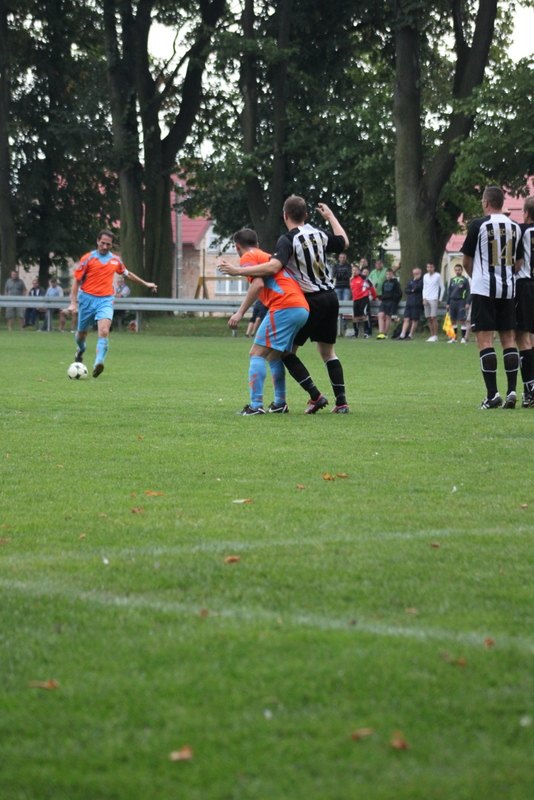 KS Legnickie Pole - GKS Męcinka 2:4