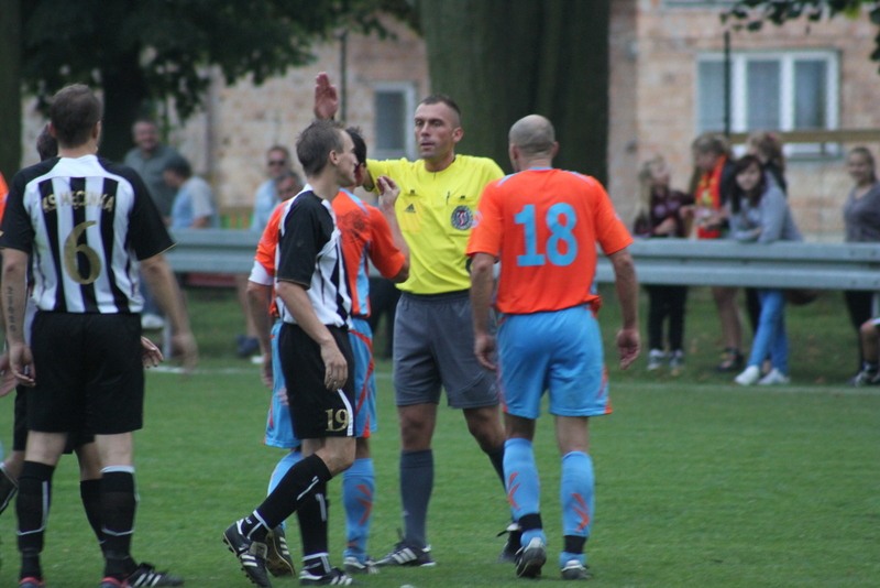 KS Legnickie Pole - GKS Męcinka 2:4