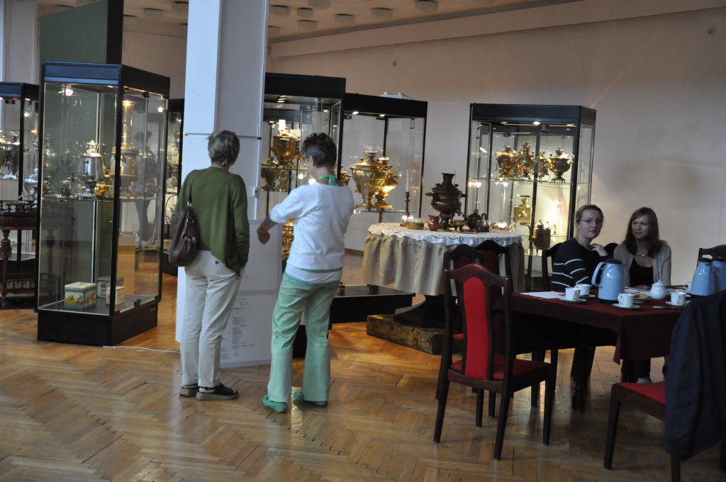 Przy samowarze... w Muzeum Miedzi