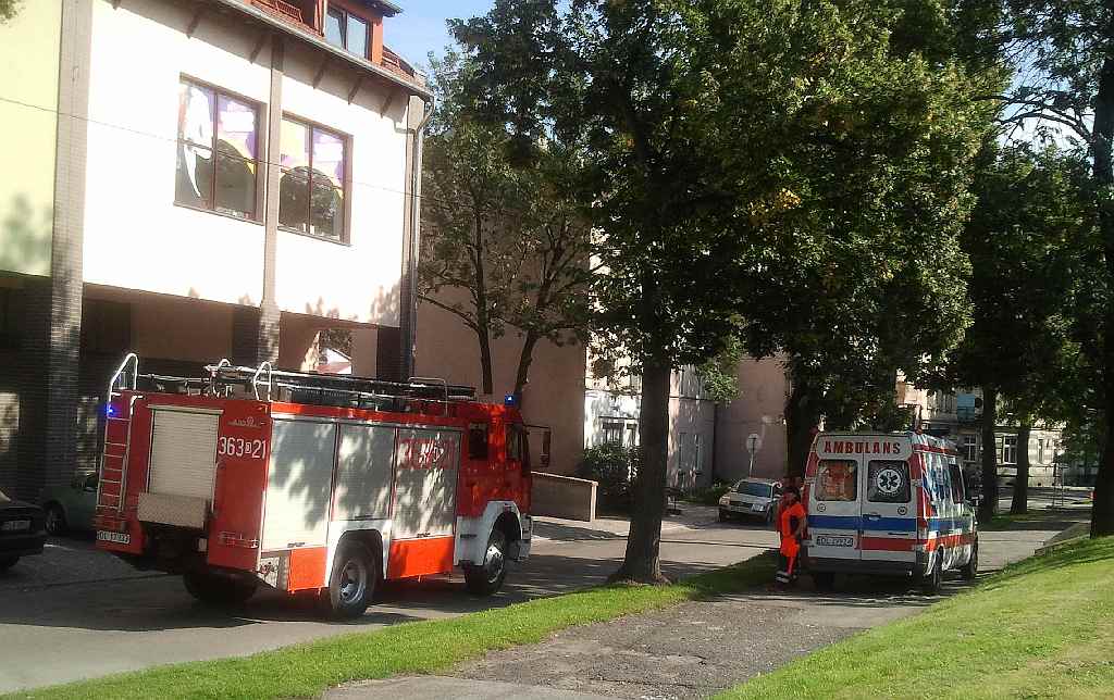 Ewakuacja supermarketu w centrum Chojnowa