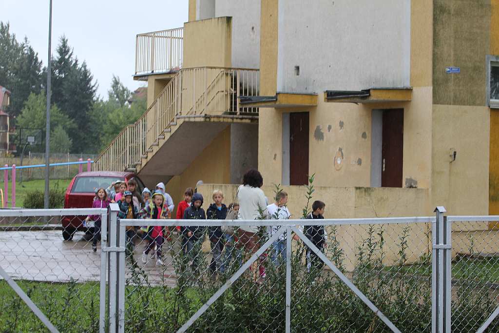 Granat w pobliżu szkoły! Uczniowie ewakuowani