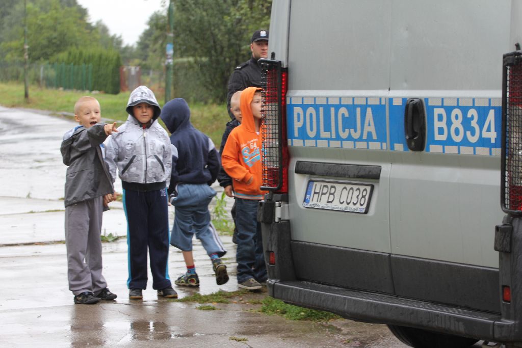 Granat w pobliżu szkoły! Uczniowie ewakuowani
