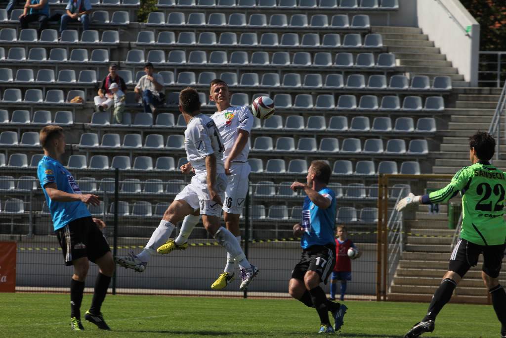 Miedź lepsza od Sandecji