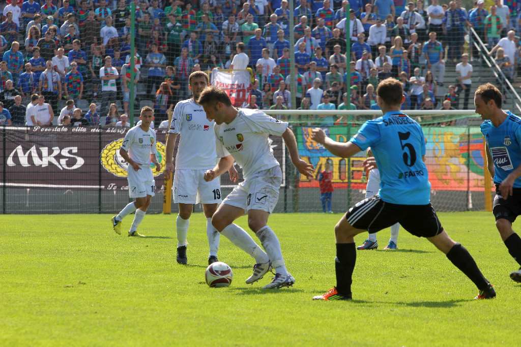 Miedź lepsza od Sandecji