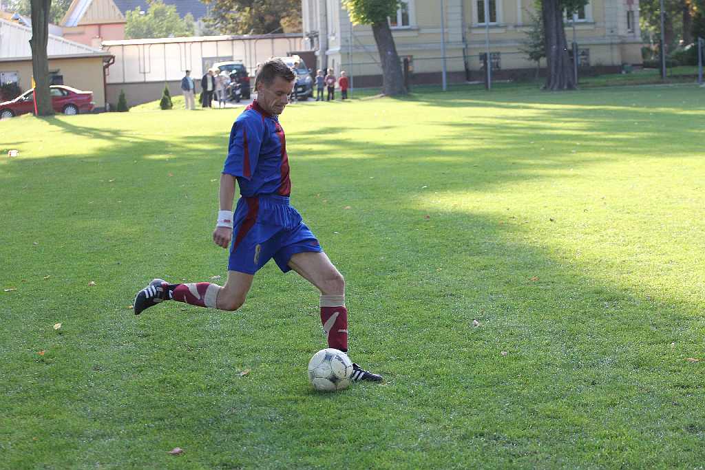 KS Legnickie Pole - Rataj 6:1