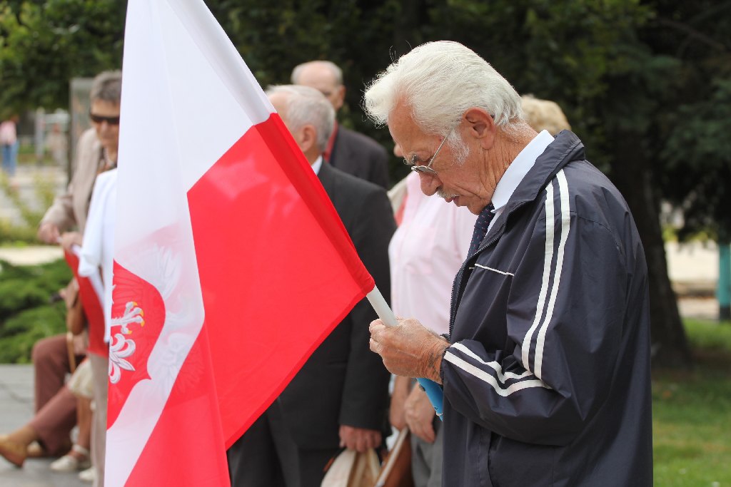 Rocznica pod pomnikiem. Bez władz i polityków