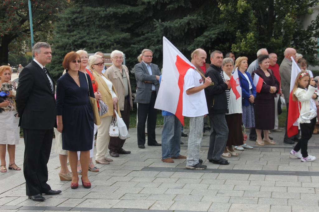 Rocznica pod pomnikiem. Bez władz i polityków