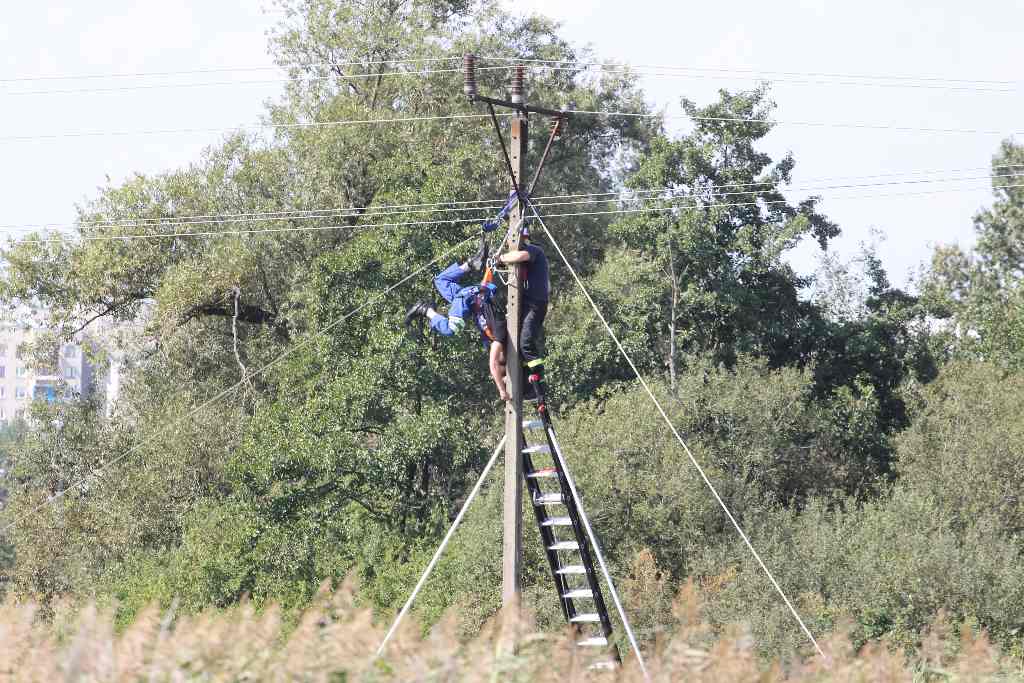 Prąd poraził pracownika energetyki w Ziemnicach