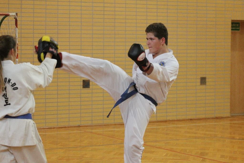 Taekwondocy LKT Legnica przygotowują się do Pucharu Świata w Brighton.