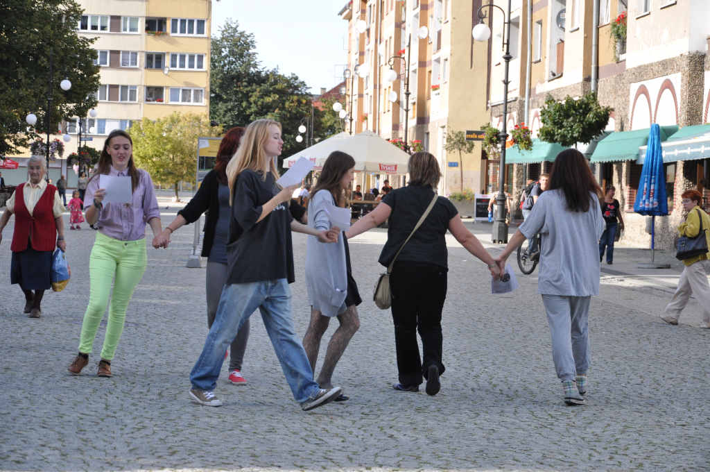Happening przed premierą Komedii Obozowej