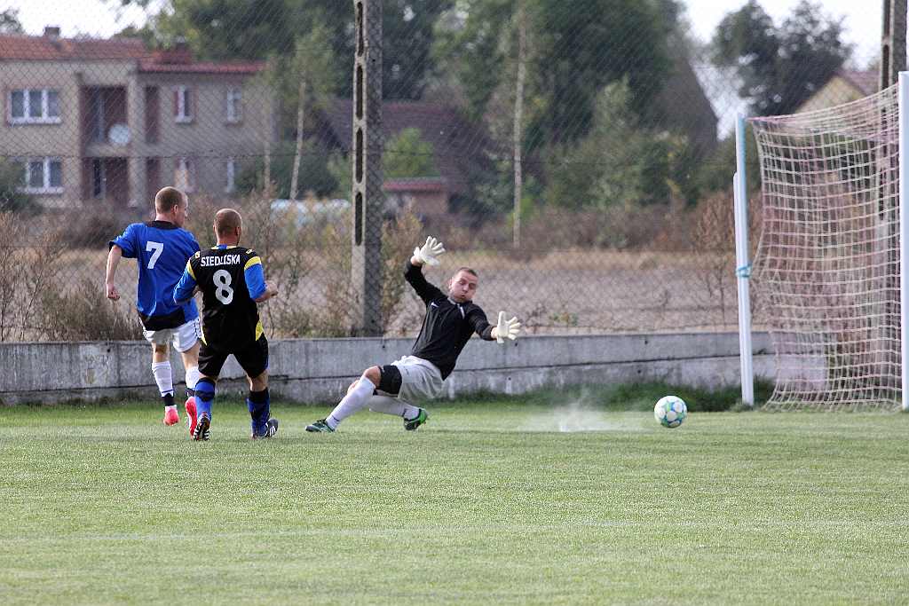 Dąb - KS Chojnowianka 1:4