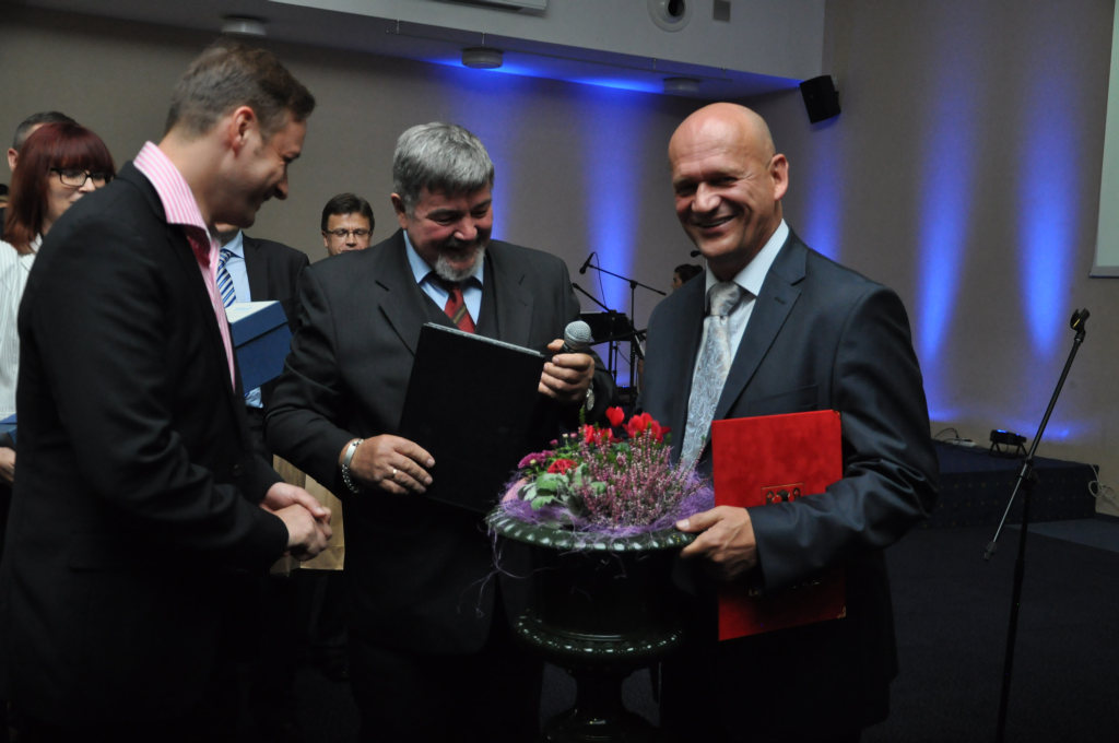 Medale i podziękowania z okazji 20-lecia LPWiK