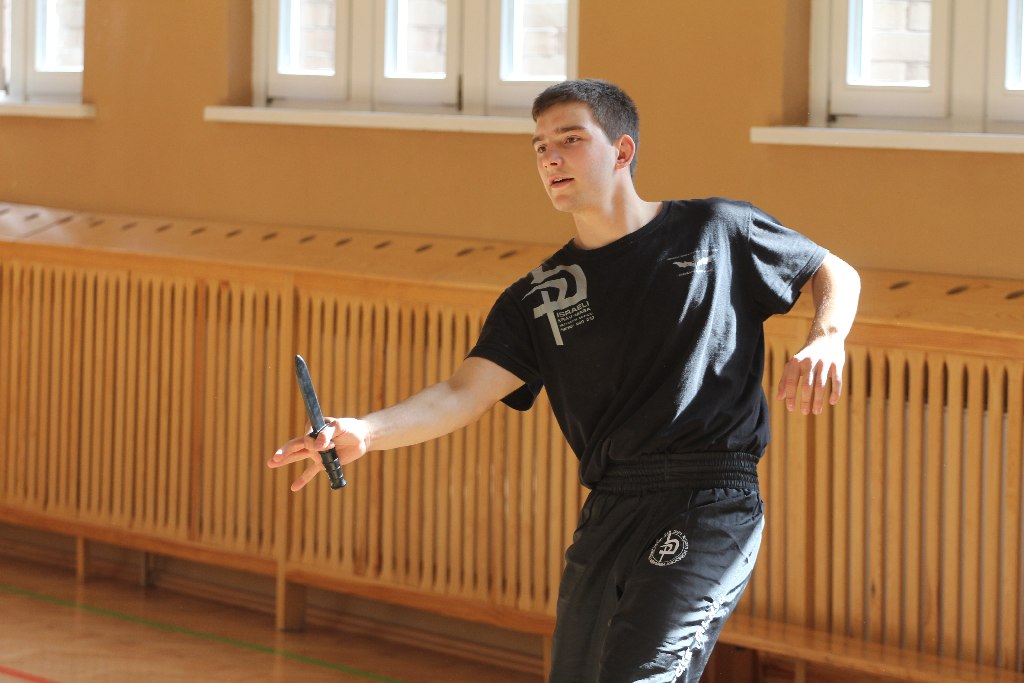 Israeli Krav Maga uczy podstaw samoobrony
