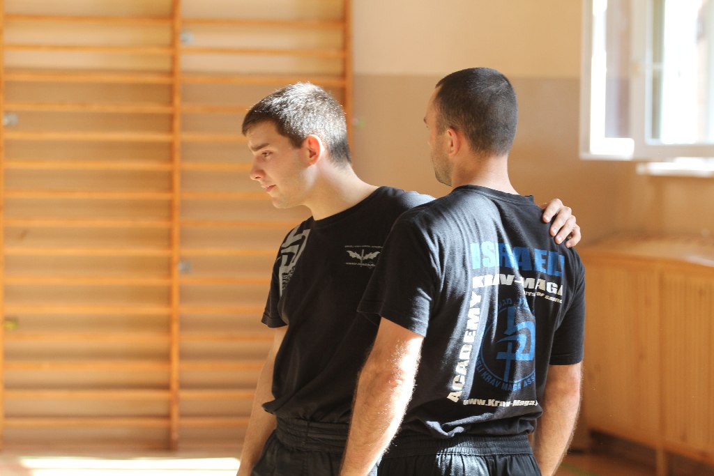 Israeli Krav Maga uczy podstaw samoobrony