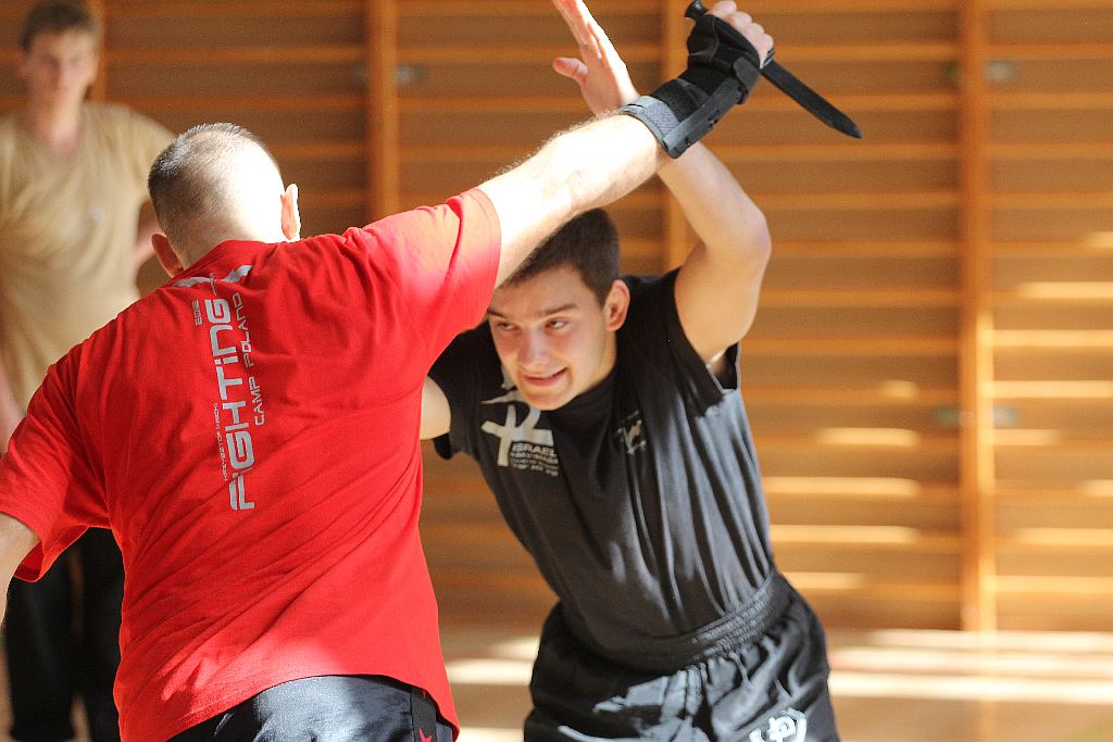 Israeli Krav Maga uczy podstaw samoobrony