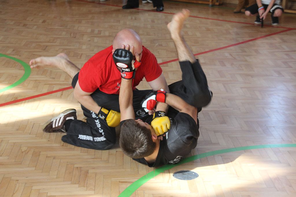 Israeli Krav Maga uczy podstaw samoobrony