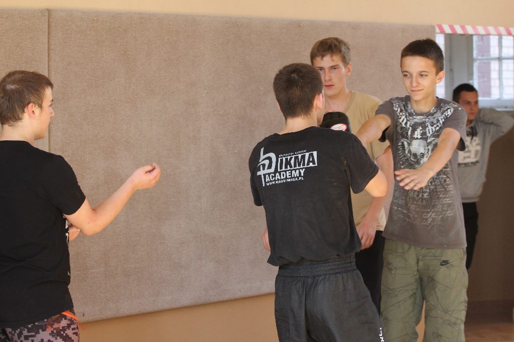 Israeli Krav Maga uczy podstaw samoobrony