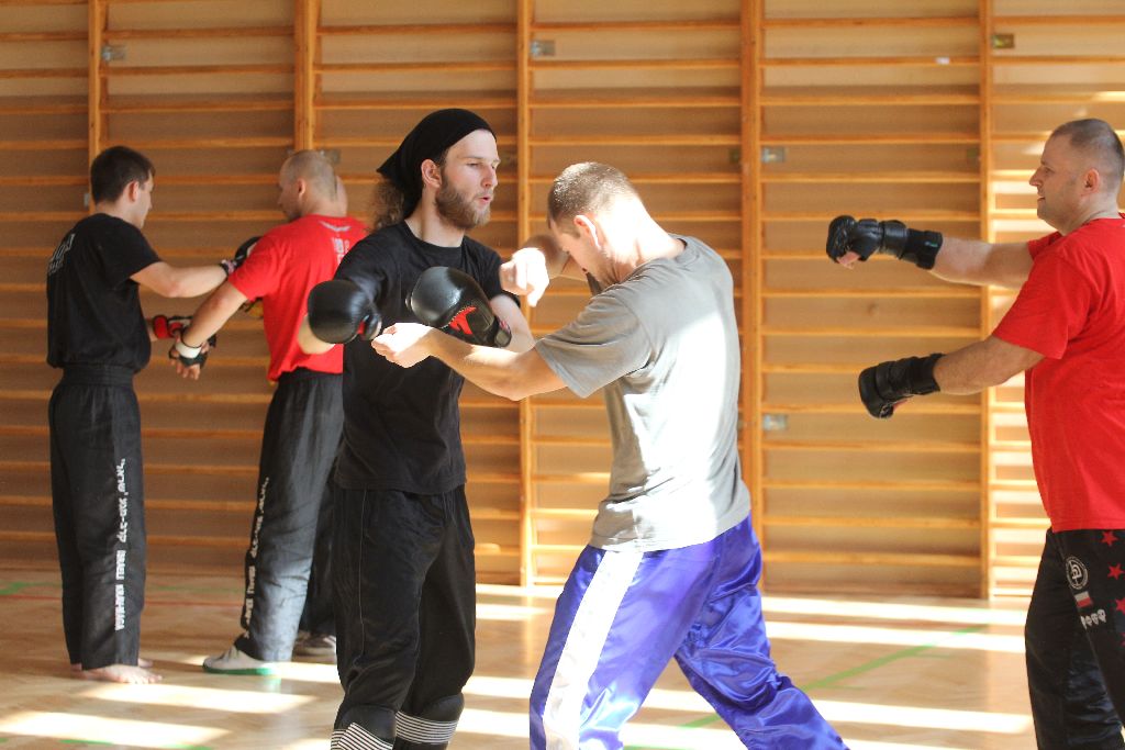 Israeli Krav Maga uczy podstaw samoobrony