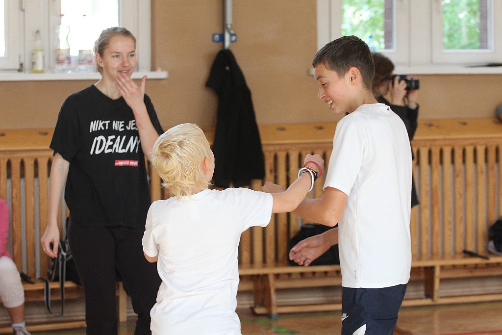 Israeli Krav Maga uczy podstaw samoobrony