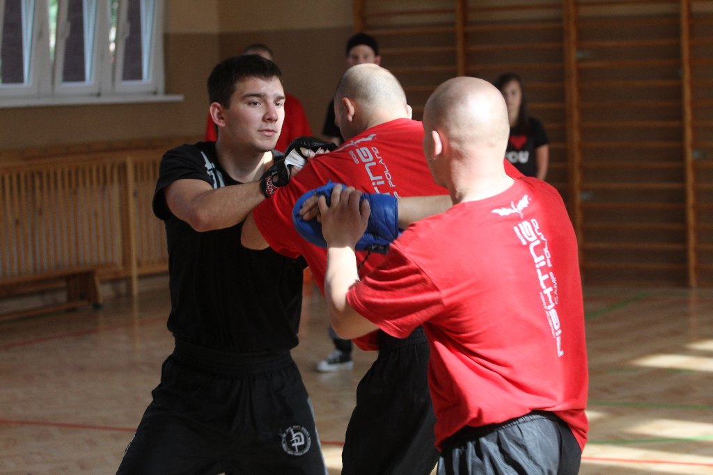 Israeli Krav Maga uczy podstaw samoobrony